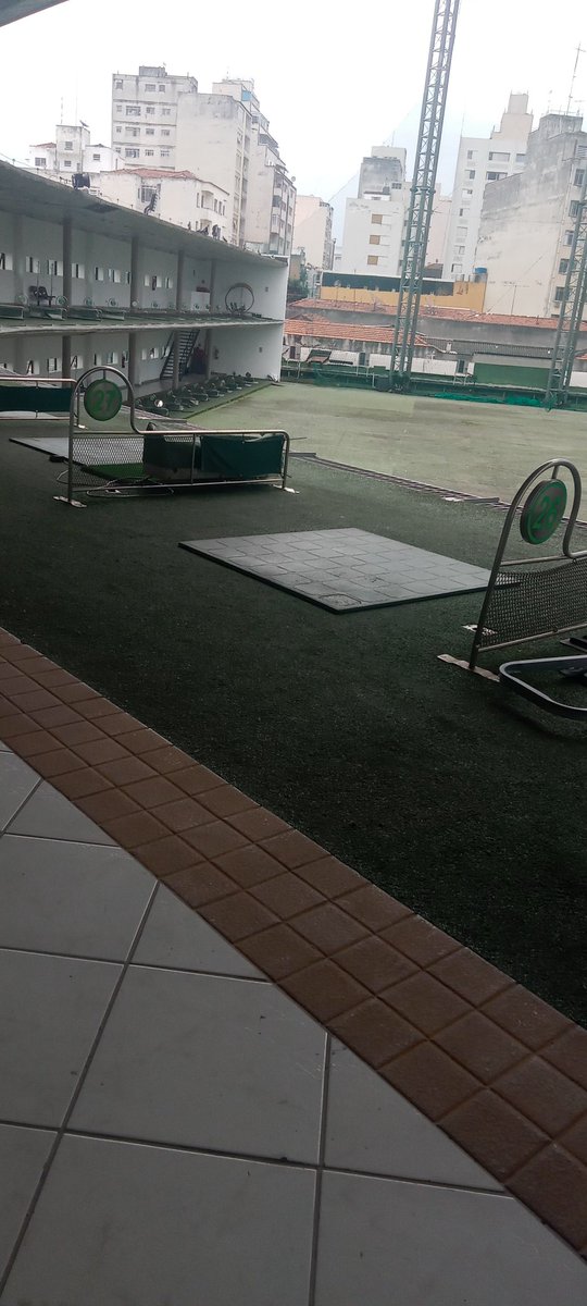 z_drigo's tweet photo. Praticar um golf 👍 https://t.co/ccnGg2YkuT
