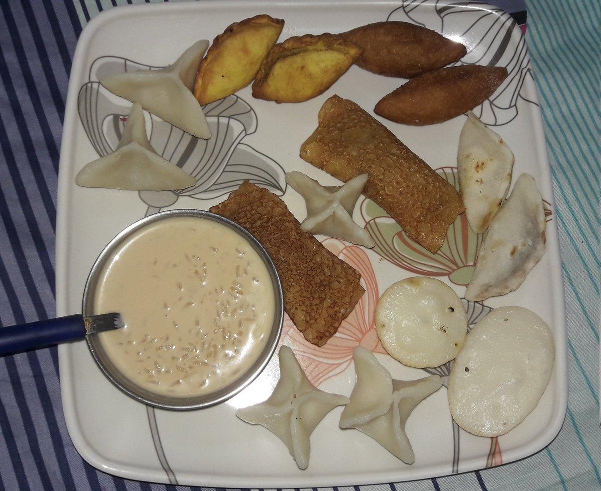 anisha_dz07's tweet photo. As it was Posh Parbon...🤤❤😌

#Pithe #Puli #Payesh... ❤💙 https://t.co/1r8JjAFKC0