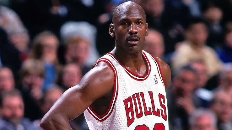 iDude14's tweet image. Who’s the real GOAT?

RT for Michael Jordan

Like for #LeBronJames 

#NBAAllStar
