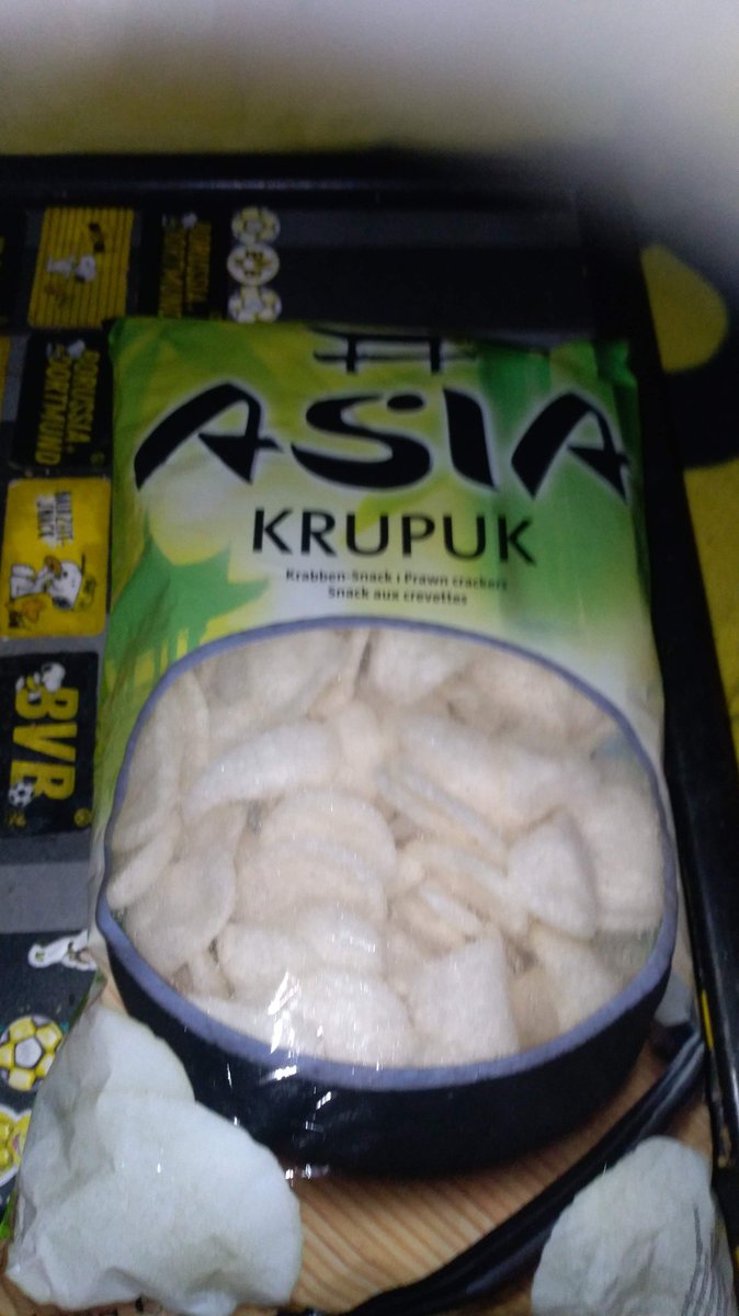 BastianDriller's tweet photo. @HexeHanna8 @bvbine09 @EinsLive1 ππ» #Krabbenchips sind gut fΓΌr die Nervenβππ€πβππ€πβ https://t.co/O1hu7qAgd9