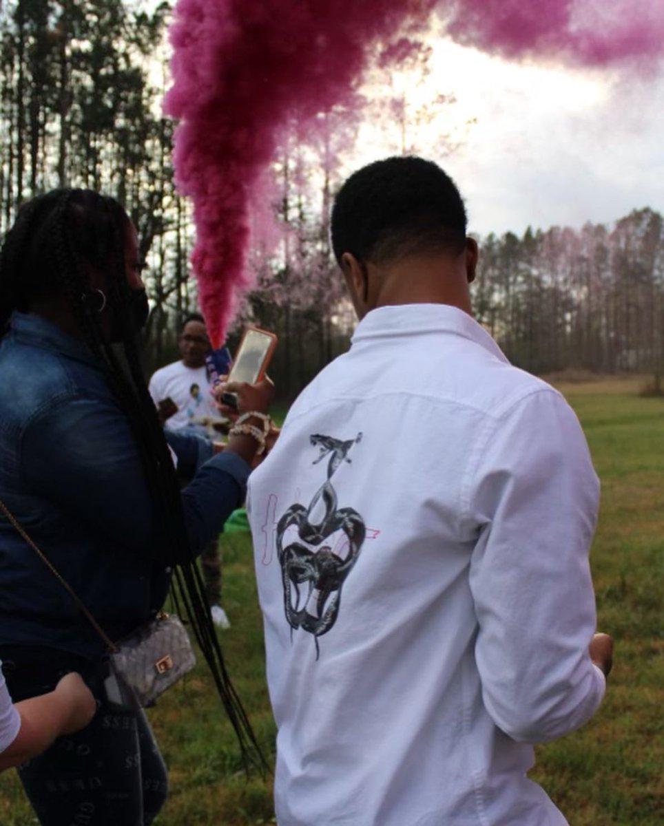 Villain4_'s tweet photo. #GirlDad 🎆🌸 u get watchu want lil mama https://t.co/L1VYgZToNT