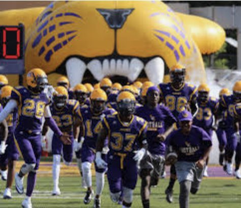 After a great phone call with <a href="/kevinJking4/">Coach King</a> I am Blessed to receive a offer from Benedict College 💛💜 @GoTigers_BC <a href="/DormanFootball/">⚔️Dorman Football⚔️</a>