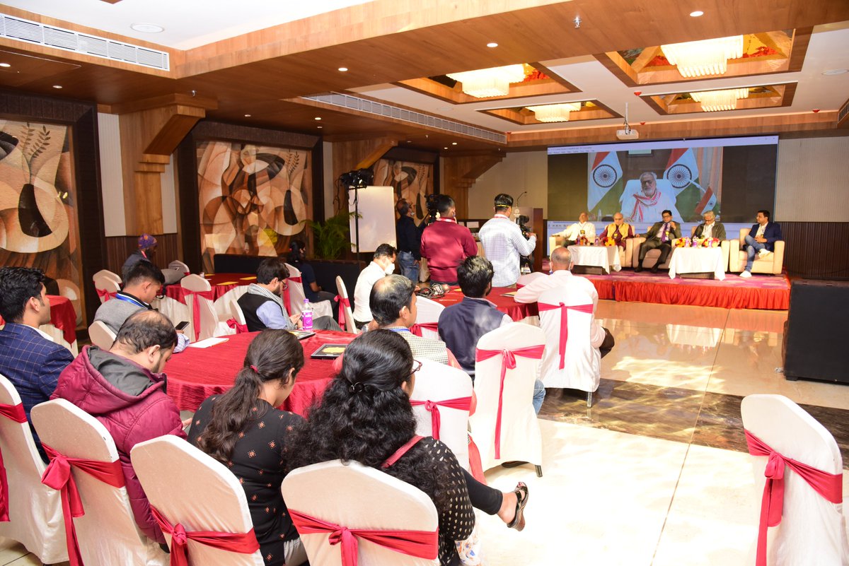 KoraputLitFest's tweet photo. THE AUDIENCE
------------
4th KORAPUT LITERARY FESTIVAL
Organised by Odia Media Private Limited
Publishing partner @peninbooks 
Festival director @AuthorSubhransu 
26 December 2021 https://t.co/ladcwFLJrf