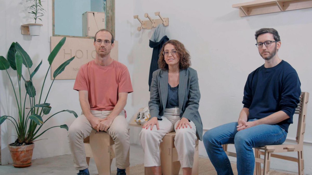 RTVECatalunya's tweet photo. 📣 Torna l' #HelvèticaRTVE 

Arranquem el mes de gener amb nou horari d'emissió: diumenges a les 14.10 hores a @la2_tve. Amb @florasaura @philmusical &amp; @miss_guisante.

No et perdis un nou capítol sobre mobiliari: #HelvèticaMobles
⏰Diumenge 14:10 @la2_tve
https://t.co/Ve3mB0bXCb https://t.co/GOS7AMU32n