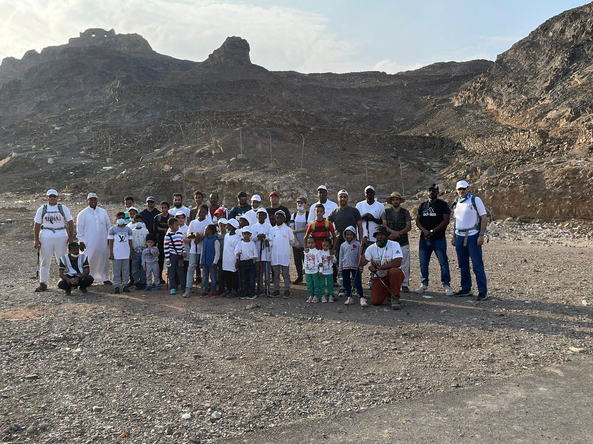 mdnhiking's tweet photo. أنها فريق #هايكنج_المدينة بالتعاون مع @cubs_walking
#مسار_الخميس 
عدد المشاركين 50 عضو 
المسافة 3 ك
مجموع الكيلومترات المقطوعة 150ك https://t.co/99Xq6KaqZA