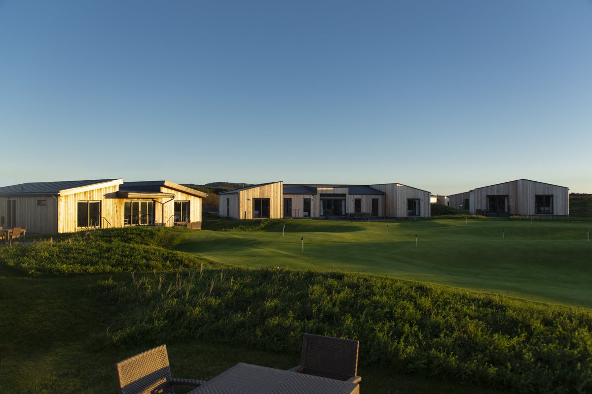 How good do our luxury lodges look... basking in the sunshine? 

Have you booked your trip to stay with us in 2022? ⛳️