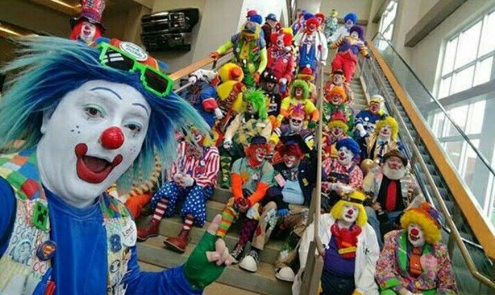 desafetuoso's tweet photo. big brother brasil nem começou ainda e o boninho ja fez todo mundo de trouxa #bigday #bbb22 https://t.co/FBXjGDLELl