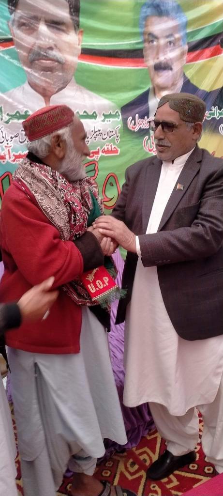Shoukat65829256's tweet photo. اور لوگ تم کو گرانے کی کوشش کریں گے لیکن جب تک میرا رب نہ چاہے لوگ کچھ نہیں کرسکتے۔۔۔۔
کیونکہ عزت اور ذلت اس رب کے ہاتھ میں ہے۔۔
شکر الحمد اللہ۔۔۔
دوست بھائیوں کے اعتماد کا شکریہ۔۔۔ https://t.co/EWkjlL6U2G