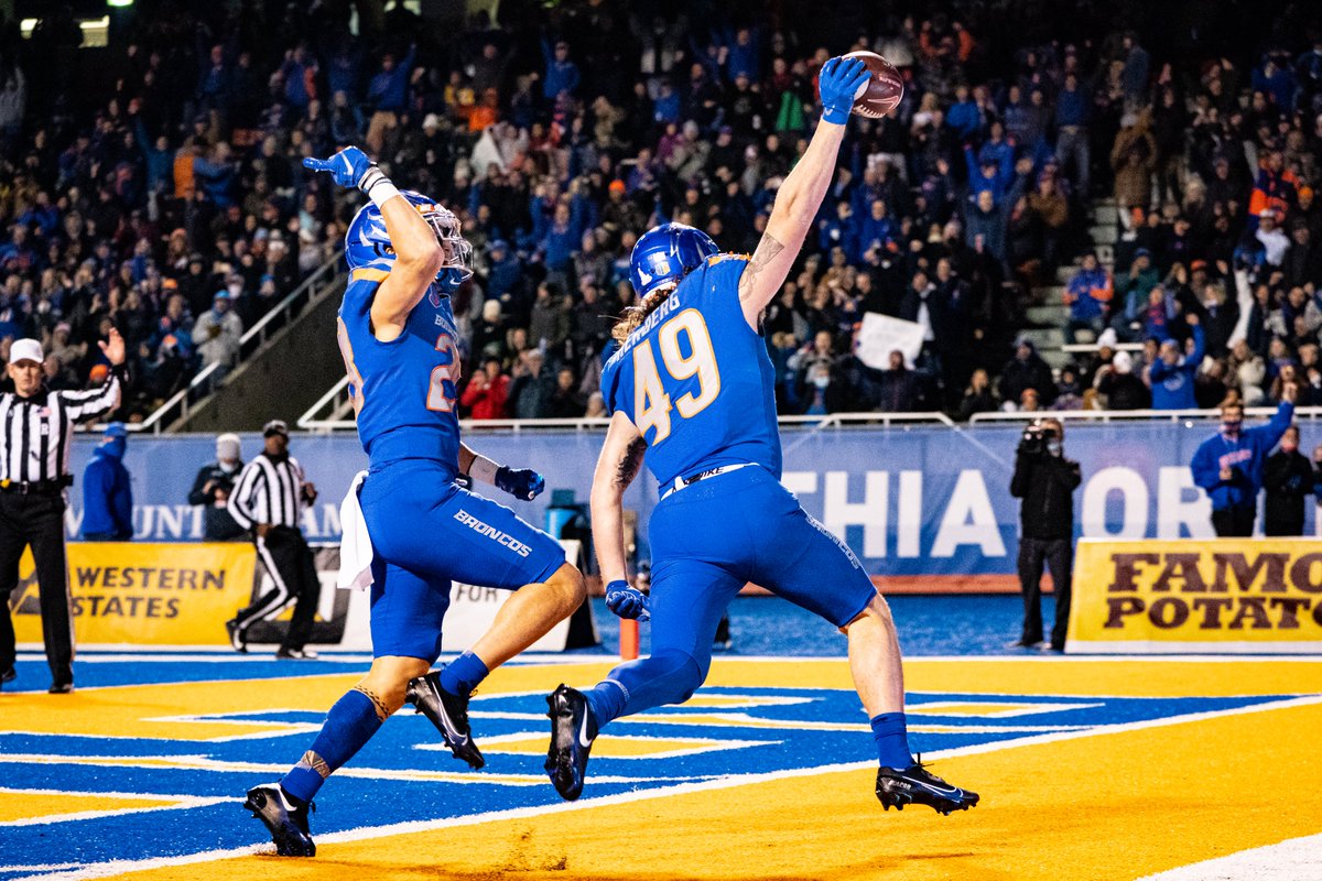 BroncoSportsFB's tweet photo. Somethin' special about our special teams 🤧 https://t.co/T06JR3rCmt