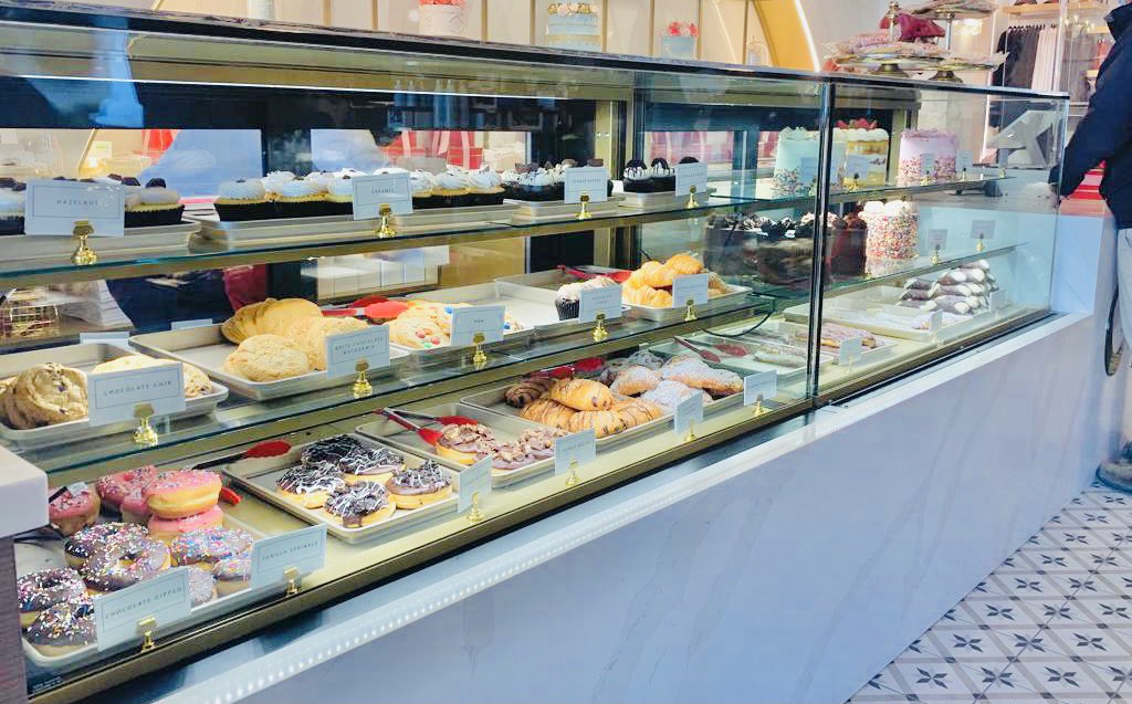 RudyCuzzetto's tweet photo. Thanks to the @carlosbakeryca team for showing Associate Minister of Small Business and Red Tape Reduction @ninatangri and I around your new #PortCredit bakeshop this morning! #MississaugaLakeshore #OpenForBusiness #CakeBoss #ShopLocalON ๐ฐ๐๐ง
Read more:
https://t.co/DPUPrb2urK https://t.co/PyaEPrwBMV