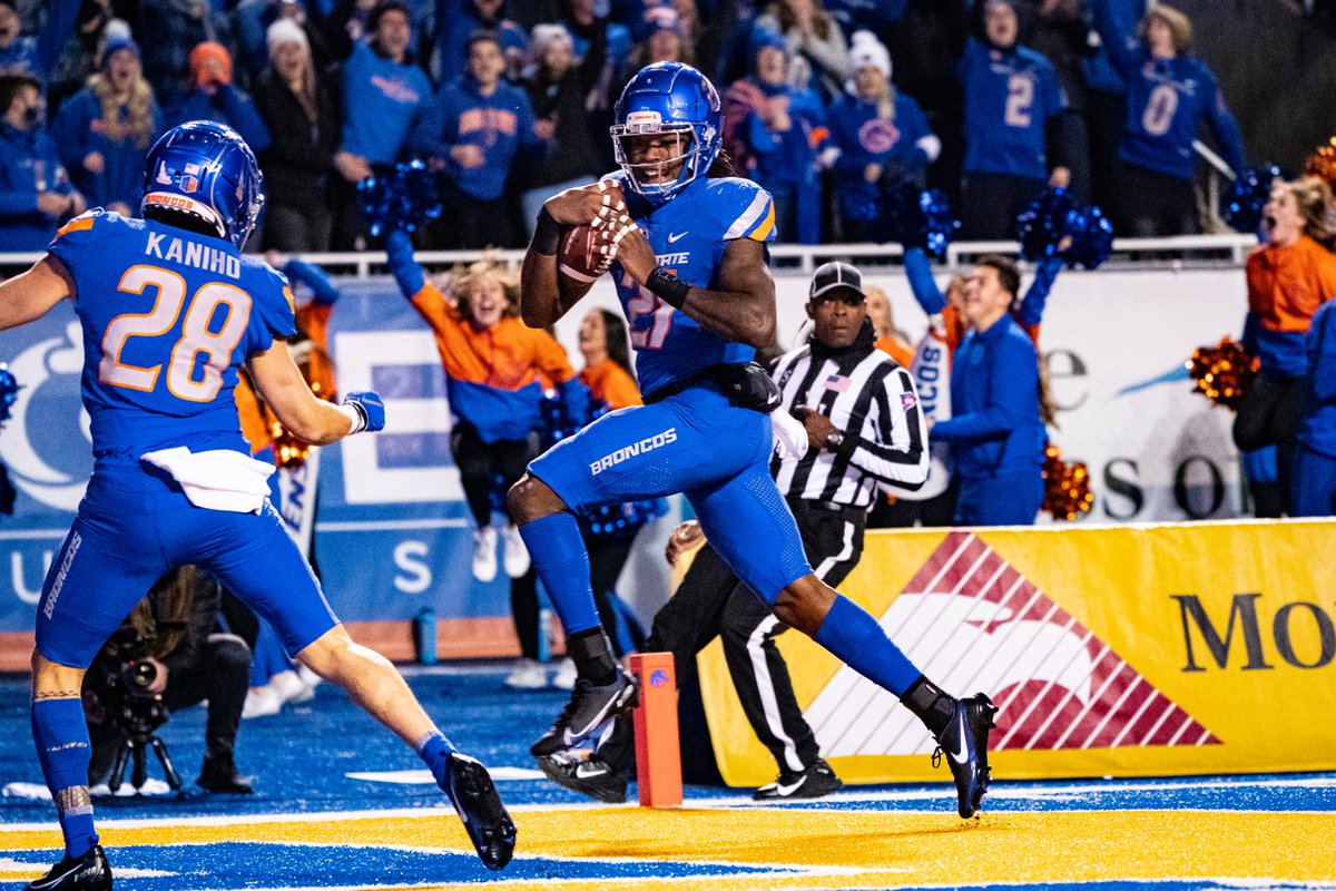 BroncoSportsFB's tweet photo. Somethin' special about our special teams 🤧 https://t.co/T06JR3rCmt