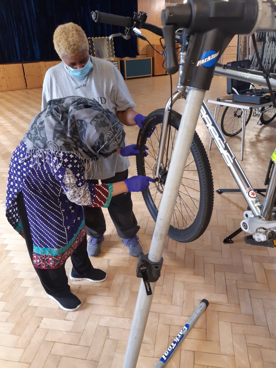 cycle_repairs's tweet photo. FREE CYCLE MAINTAINANCE SESSION. 
 Sat 22nd Jan 2022. 
Time  12.30 to 16.00
Location St John's Com Centre, St John's Rd, 
Old Trafford, Mcr, M16 7GX. Learn how to carry out puncture repair and saftey check.
To reserve a place, send your name and email to jonasvjonas@gmail.com. https://t.co/1G1LaLJxFg
