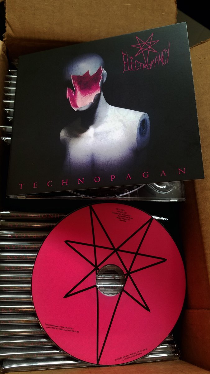 metalassaultLA's tweet photo. OUT TODAY via #MetalAssaultRecords: #Technopagan, the debut full-length from #Electromancy
Technical black metal composed by human, played by physical robots
Take a deep dive into this fascinating band, listen to the album and pick up a copy: https://t.co/XQQwZn0vSy https://t.co/wkLODtNcyM