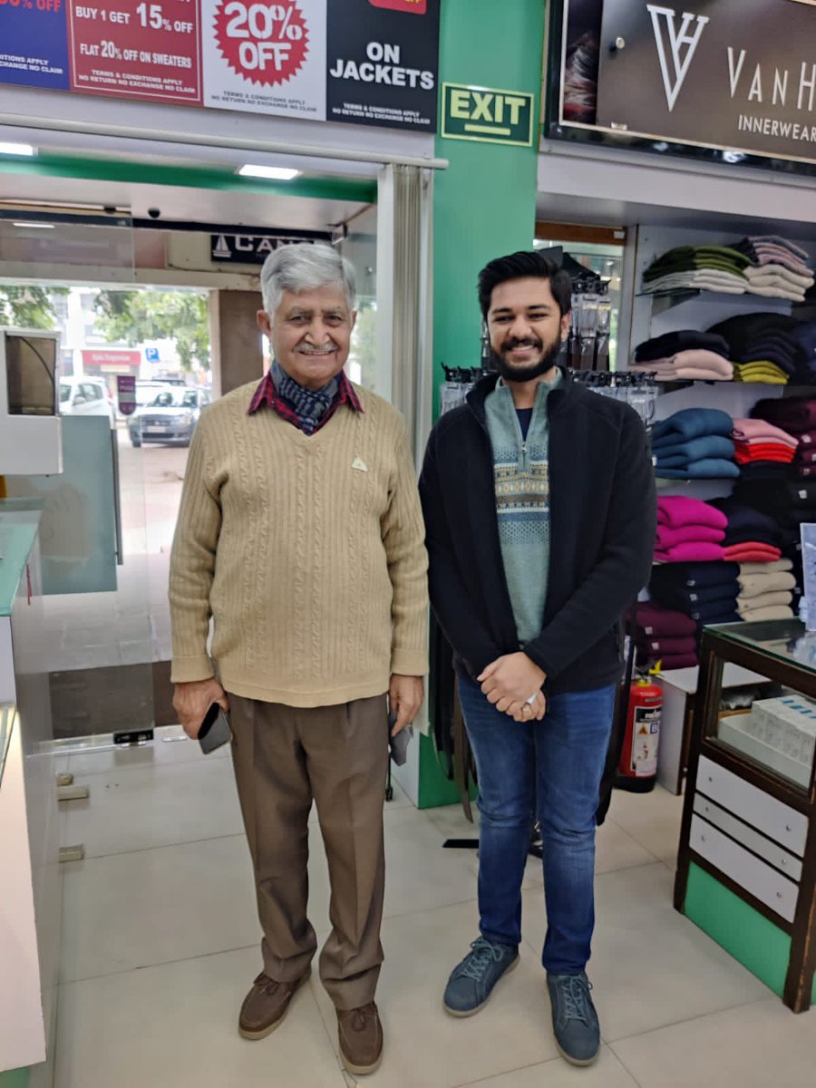 muditjain23's tweet photo. Great start to the day ! Met @Vedmalik1 Sir  ! 😁 https://t.co/I3oANzneMU