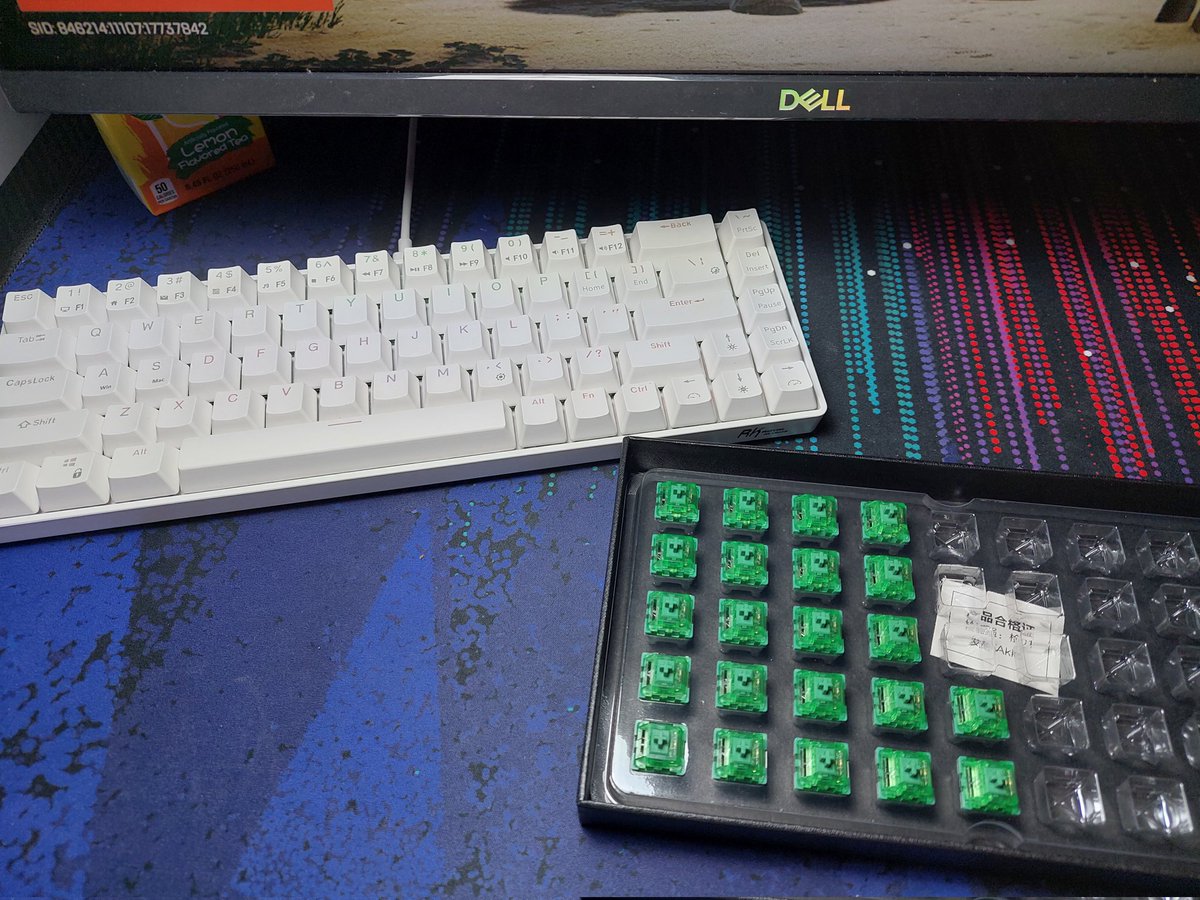 dawndawnndawnnn's tweet photo. New switches are fresh af 💦💦🏊‍♀️ https://t.co/3elW6gYfgR