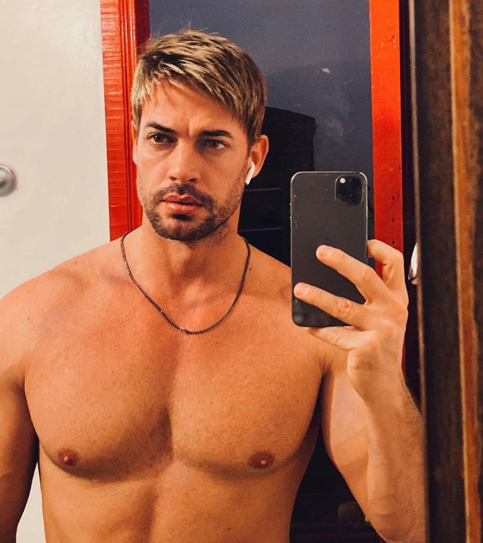 NetflixLAT's tweet image. ¿Ver una película de 2 horas? Naaah! ¿Ver la carita de William Levy en 88 episodios de Café con aroma de mujer? Claro que sí.