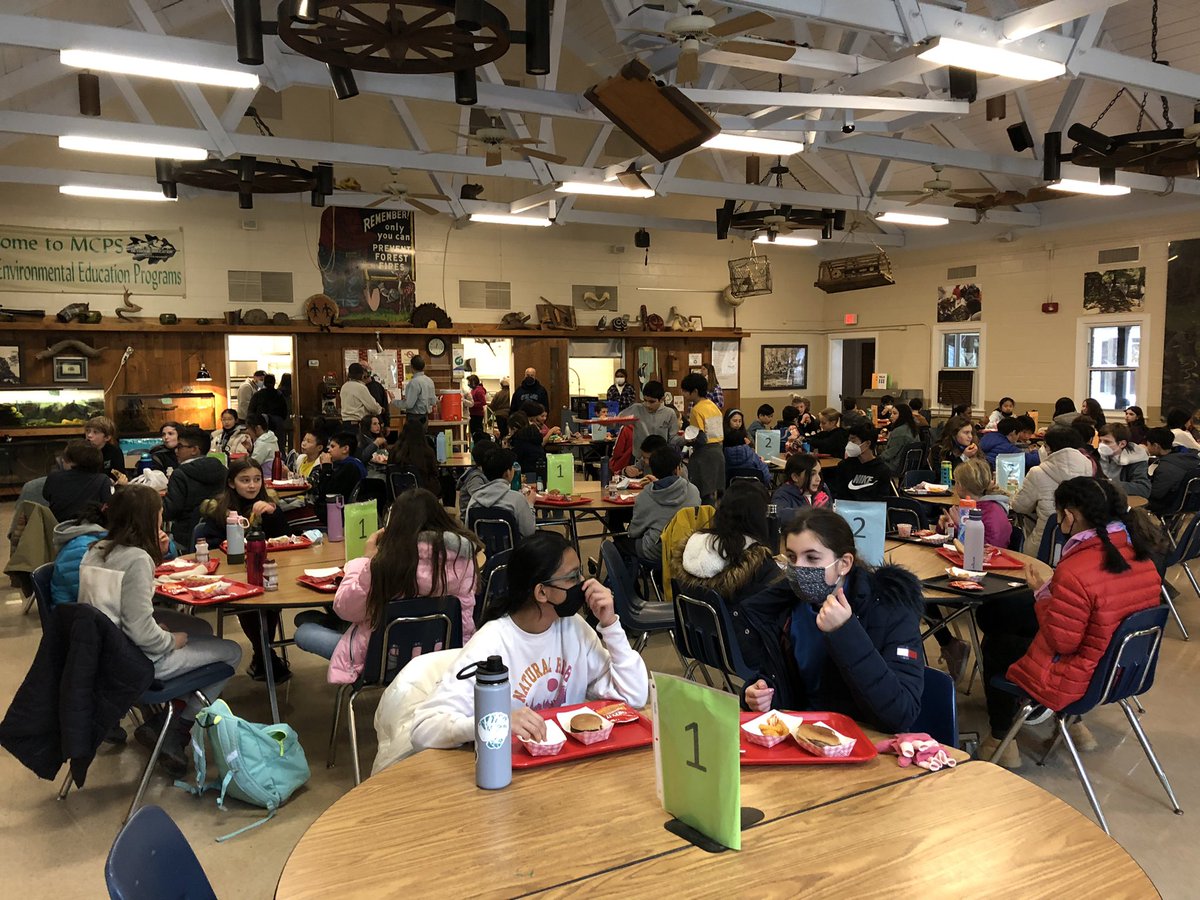 CabinJohnMS's tweet image. All warmed up at lunch and are ready for an afternoon of adventures outside with ‘predator and prey’ and ‘exploring the watershed’ @MCPSOutdoors 
#cjms #funoutdoors #gotscience