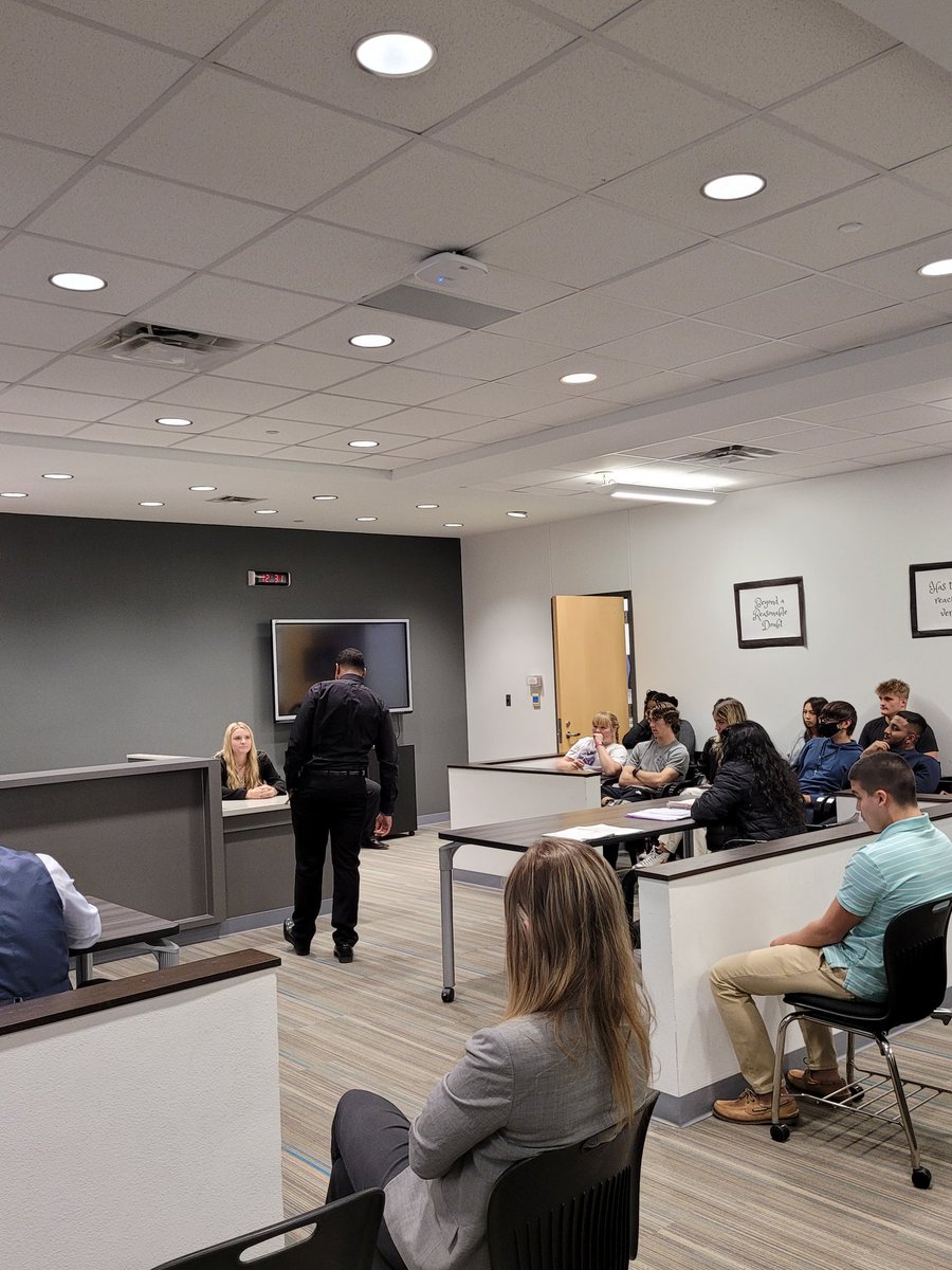 KCAL_Law's tweet photo. Law Enforcement II has a Mock Trial showcasing their skills learned from Courtroom Roles &amp; Procedures. They're in collaboration with the Legal Studies Practicum class as jurors. Fun in the courtroom today! #CTEinKISD https://t.co/cjVYsKPqey