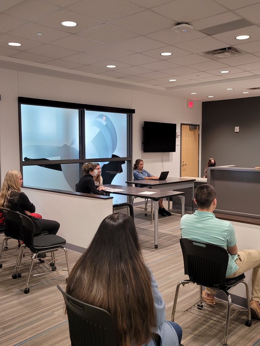 KCAL_Law's tweet photo. Law Enforcement II has a Mock Trial showcasing their skills learned from Courtroom Roles &amp; Procedures. They're in collaboration with the Legal Studies Practicum class as jurors. Fun in the courtroom today! #CTEinKISD https://t.co/cjVYsKPqey