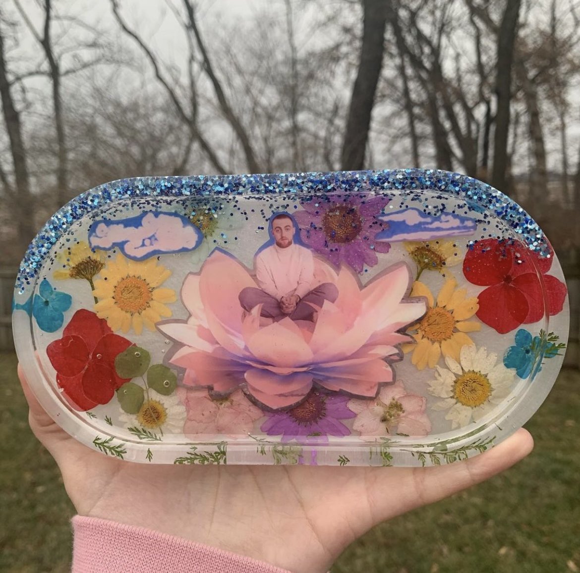 PinPlug's tweet photo. Good news, good news, good news 

My lovely girlfriend is so talented 
#MacMiller 🌸🌷🌺💐🌻 https://t.co/MUSQLkx6Ch