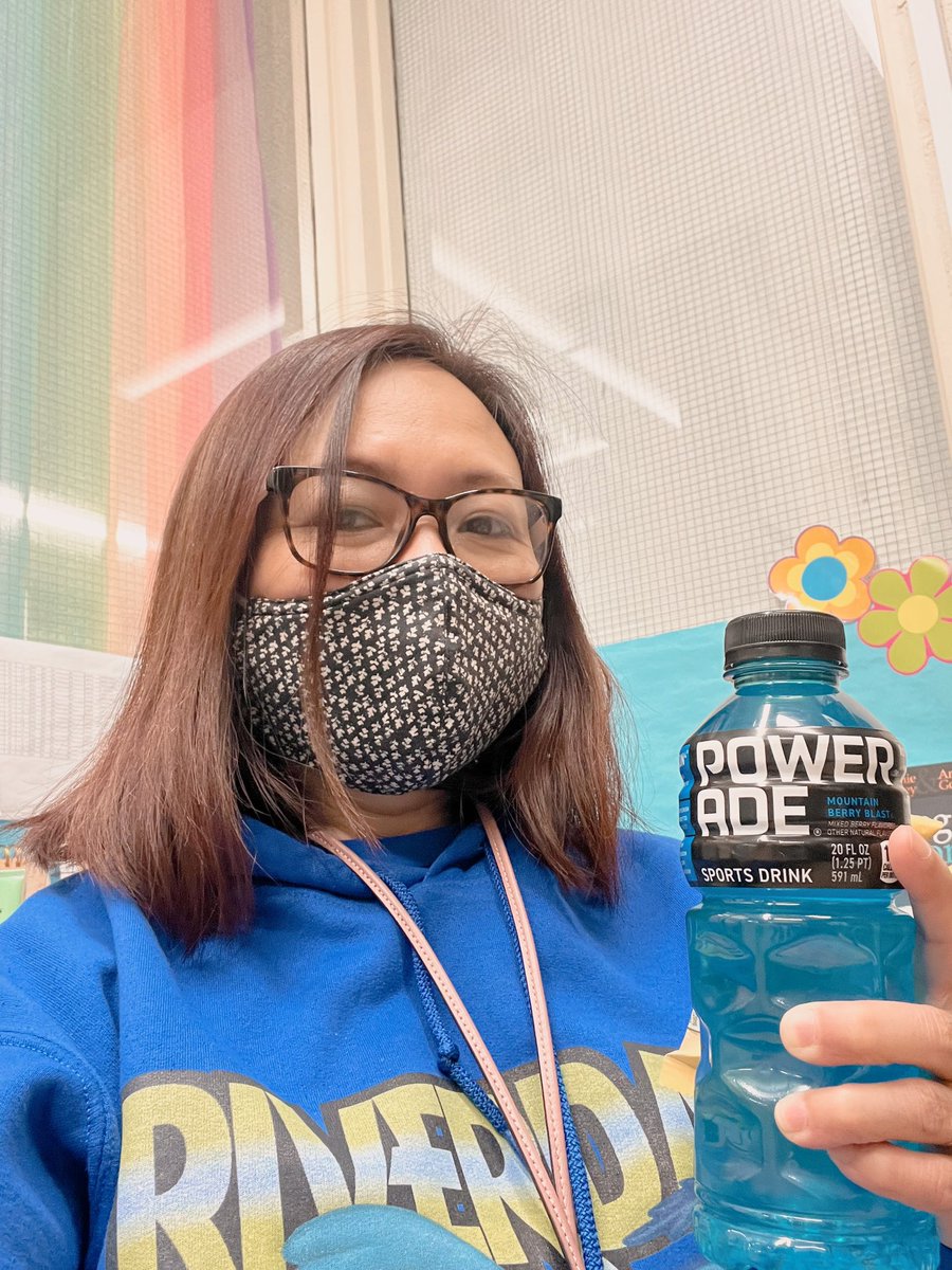 emilyvchavez's tweet photo. @PGCPS_RES @pgcps Thank you for the warmth and energy that this BLUE hue brings today. @PGCPS_RES https://t.co/pMPC6Glefd