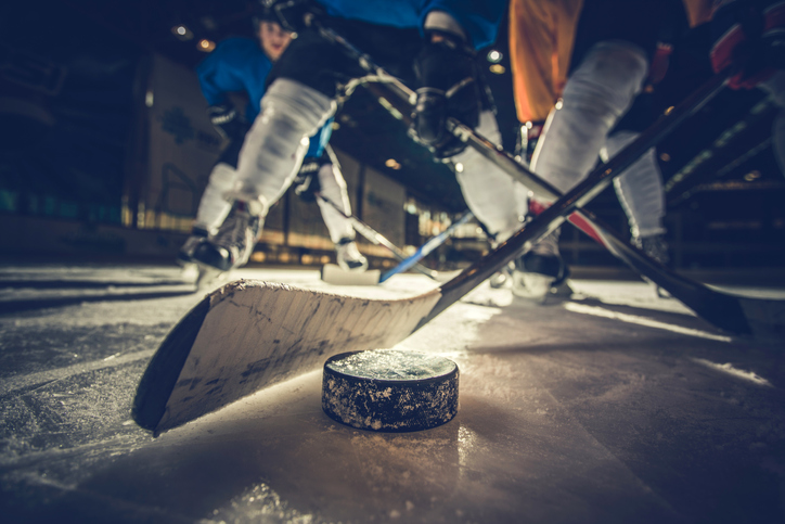 Doctor saves 47-year old hockey player in sudden cardiac arrest mid-game. 
.
healthblog.uofmhealth.org/heart-health/d…
.
#save #life #hockey #hockeyplayer #sca #cpr #aed #quickresponse #location #doctor #safety #alive