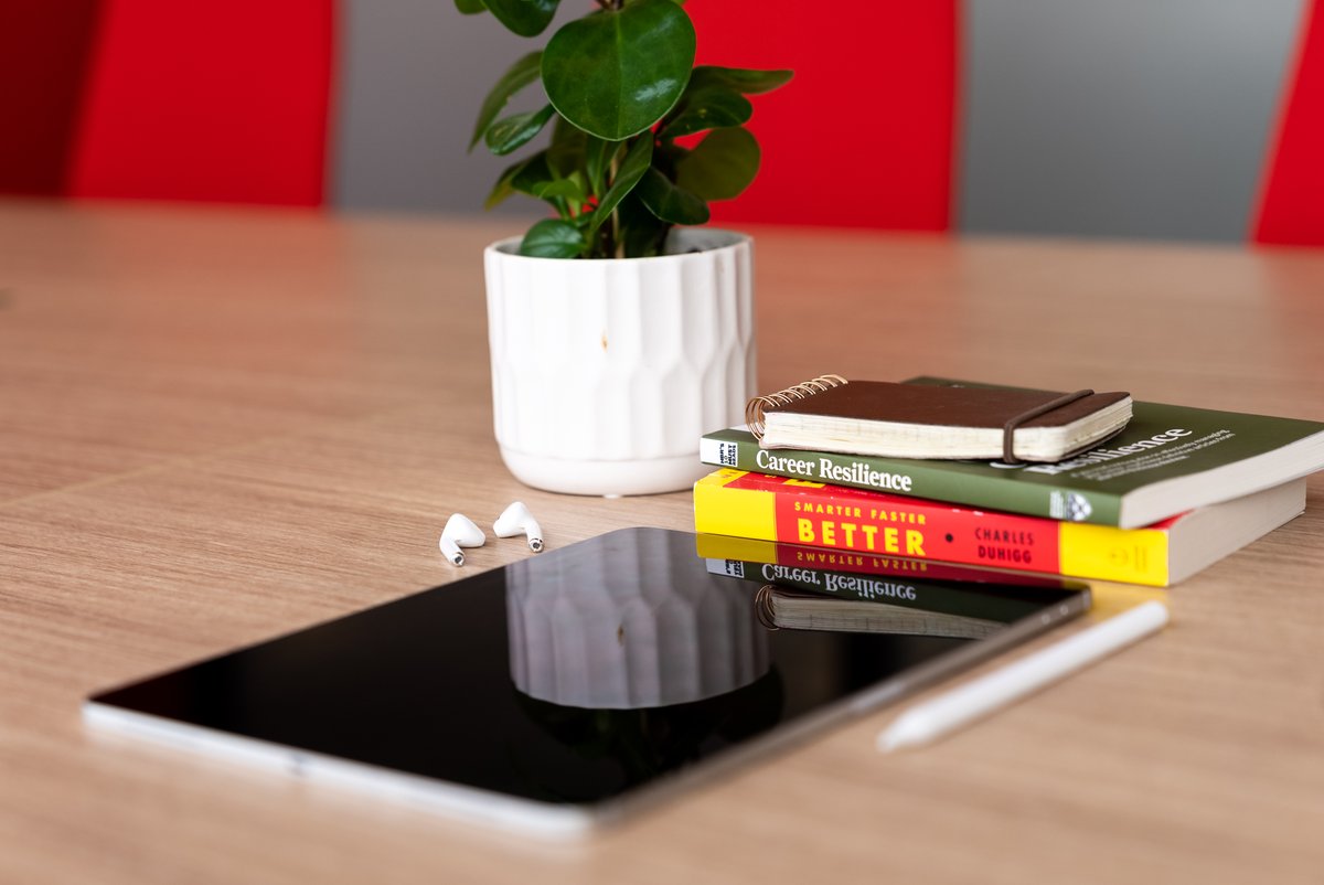 bold_commerce's tweet photo. Did you know 🤔 every Builder has an education fund to use towards #careerdevelopment? 

We believe in #learningforever and that starts with encouraging our team to take the time to grow. 

Discover the other #benefits we offer ➡️ https://t.co/X0rfj65KDB

#lifeatbold https://t.co/dDMbsfeTOw