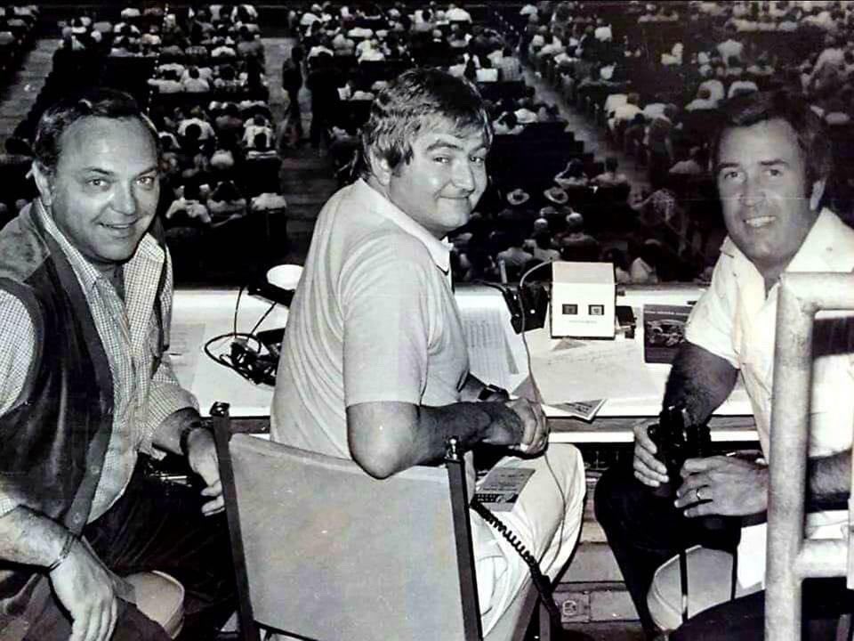 DaveWardTV's tweet photo. Do you have a favorite #luvyablue memory? #oilers #houstonoilers #ronstone #ronfranklin #houstonoilersnumber1 #houstonstrong #houstonproud #texasfootball #texasstrong #texasproud #fbf #flashbackfriday https://t.co/gM83sSjxws