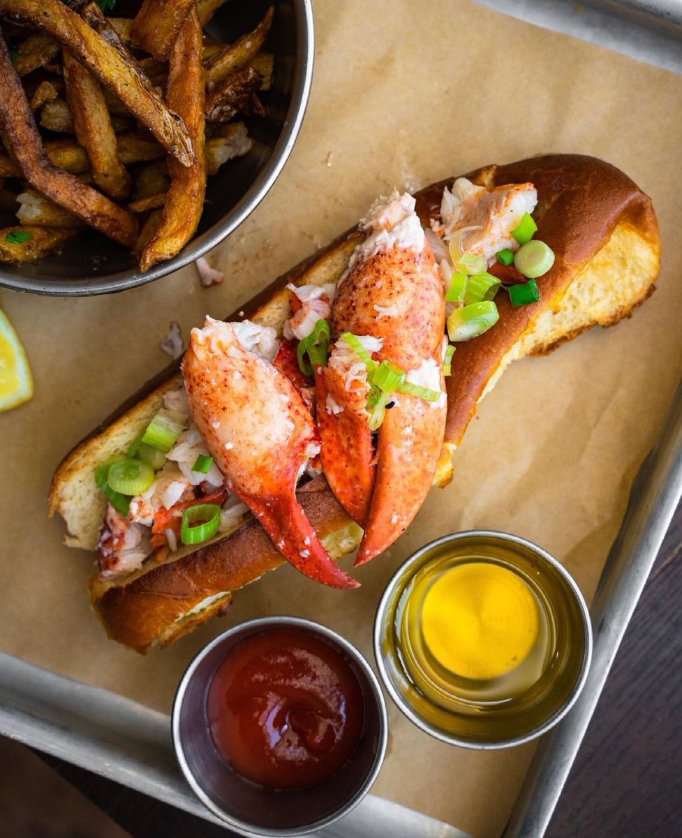 linkandpin's tweet photo. As New England as it gets🦞🔥 Happy Friday! Come see us today!🙌 • 📸 : @kenty_eats ❤️ https://t.co/8HOjtDRQe5