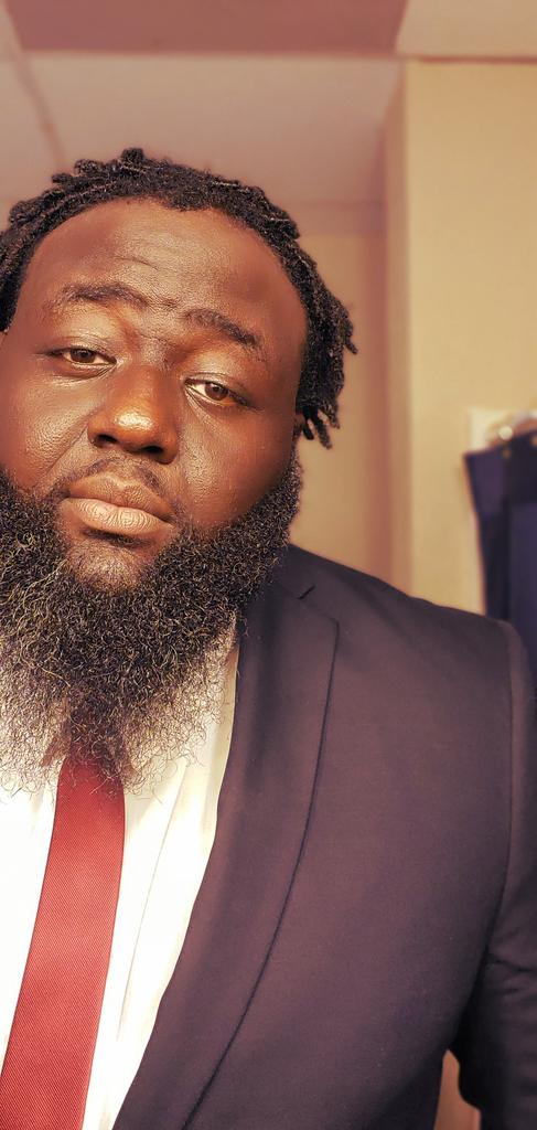 MrThereHeGo's tweet photo. I been some pressure.💦🥵🔌 #BigGuyTwitter #CloroxClean #Suited https://t.co/ER32TbXMmC