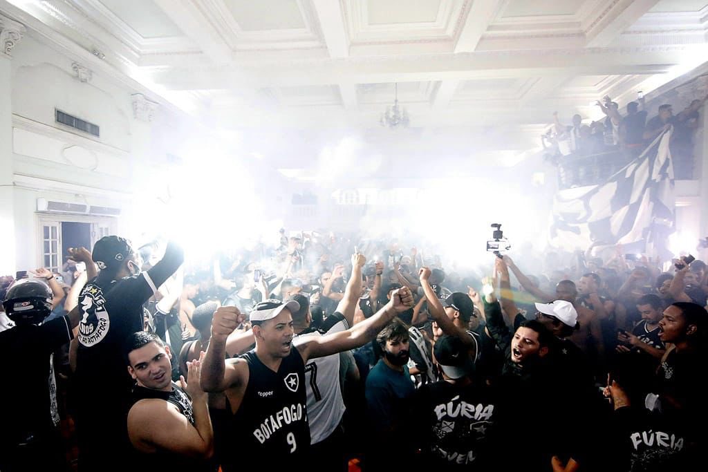Botafogo's tweet photo. Esse sentimento ninguém entende 🎶🖤

📸 Vítor Silva/ BFR https://t.co/tGXYt35ocy