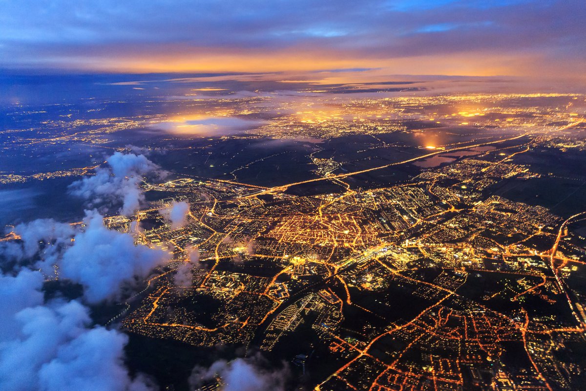 FlyFXAIR's tweet photo. When you #FlyFXAIR you will experience the unique pairing of unmatched service with one-of-a-kind scenery that only flying privately can bring.
Visit https://t.co/wmFmO0X5GW to start planning. #FXAIR https://t.co/9bo611PpVW