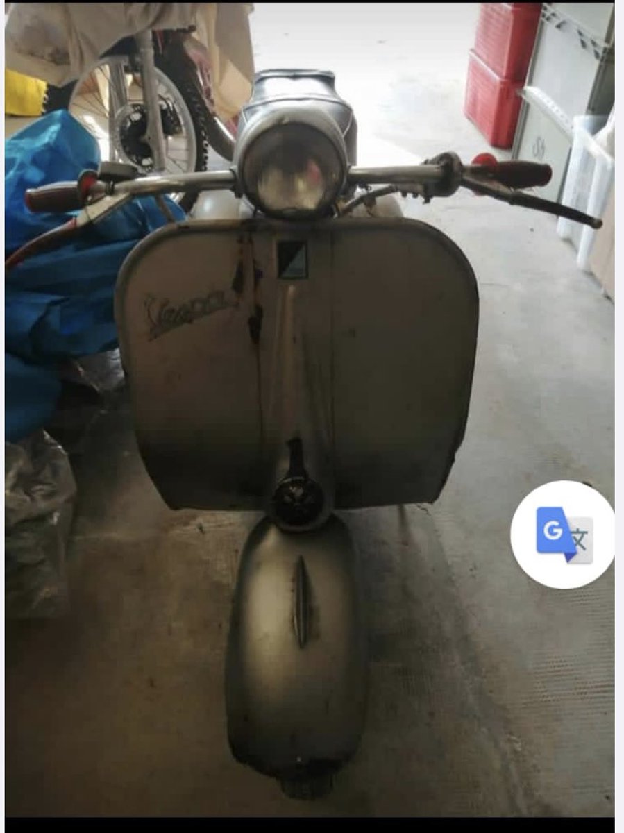 Spen_Coe's tweet photo. A lick of paint, a lot of patience and a monster quattrini 244cc engine. 1953 Vespa struzzo #vespa https://t.co/eyH409JHCD