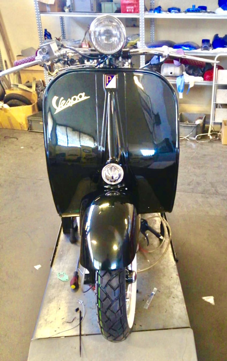 Spen_Coe's tweet photo. A lick of paint, a lot of patience and a monster quattrini 244cc engine. 1953 Vespa struzzo #vespa https://t.co/eyH409JHCD