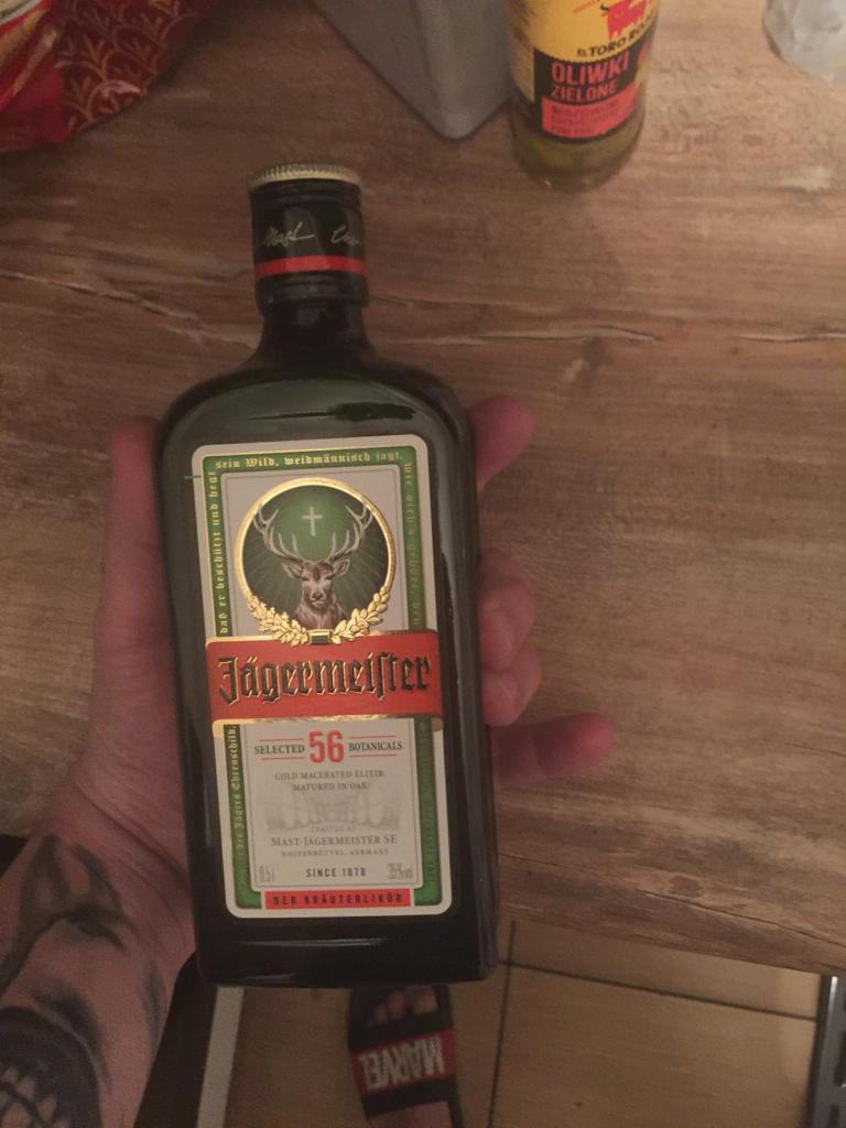 arielkaluzaart's tweet photo. #frideynight #alkotwitter
Idę zrobić drina, bo koledzy już chyba tankują. I'll be back 😎 https://t.co/S9MiZl3TeY