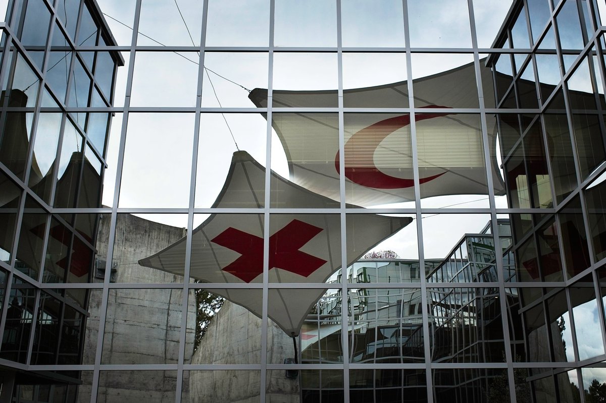 jmarcusg316's tweet photo. Some pictures of the @ICRC in #Geneva for Fuji Friday @FujifilmX_US taken on #x100t https://t.co/6yygVFQdEY