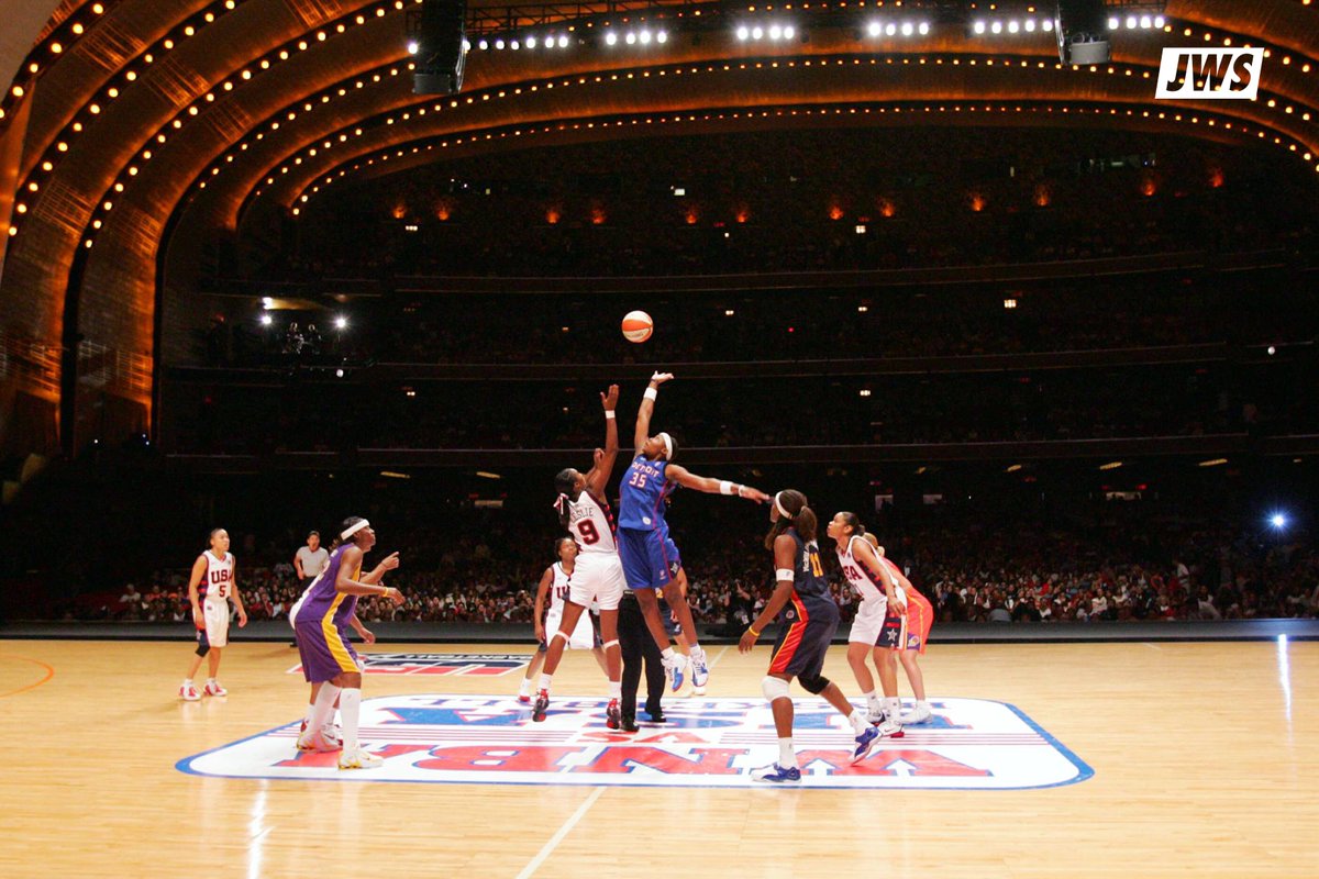 justwsports's tweet photo. Having @WNBA games at @RadioCity was something else 🔥 https://t.co/skSbGKRpad