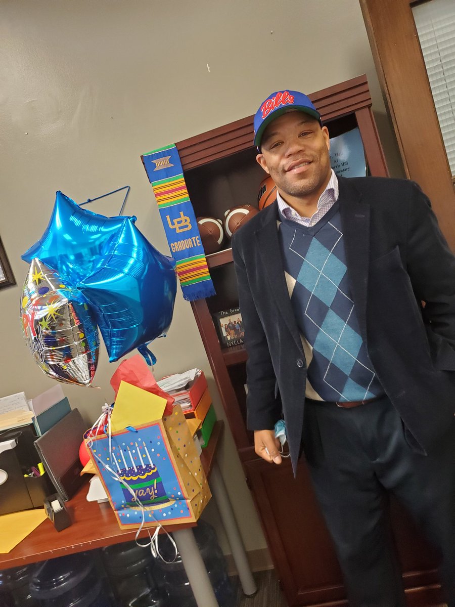 CmtySch_HA's tweet photo. ❗ IT'S OUR PRINCIPAL'S BIRTHDAY❗Today we honor our School principal, Mr. Cameron Hall, as he celebrates a Birthday today! A UB Graduate, devoted Bills fan, a husband, father &amp; LEADER to the Harvey Austin team. We hope you enjoy it &amp; STAY WARM during the Bills Game this weekend! https://t.co/b0ydfslivc