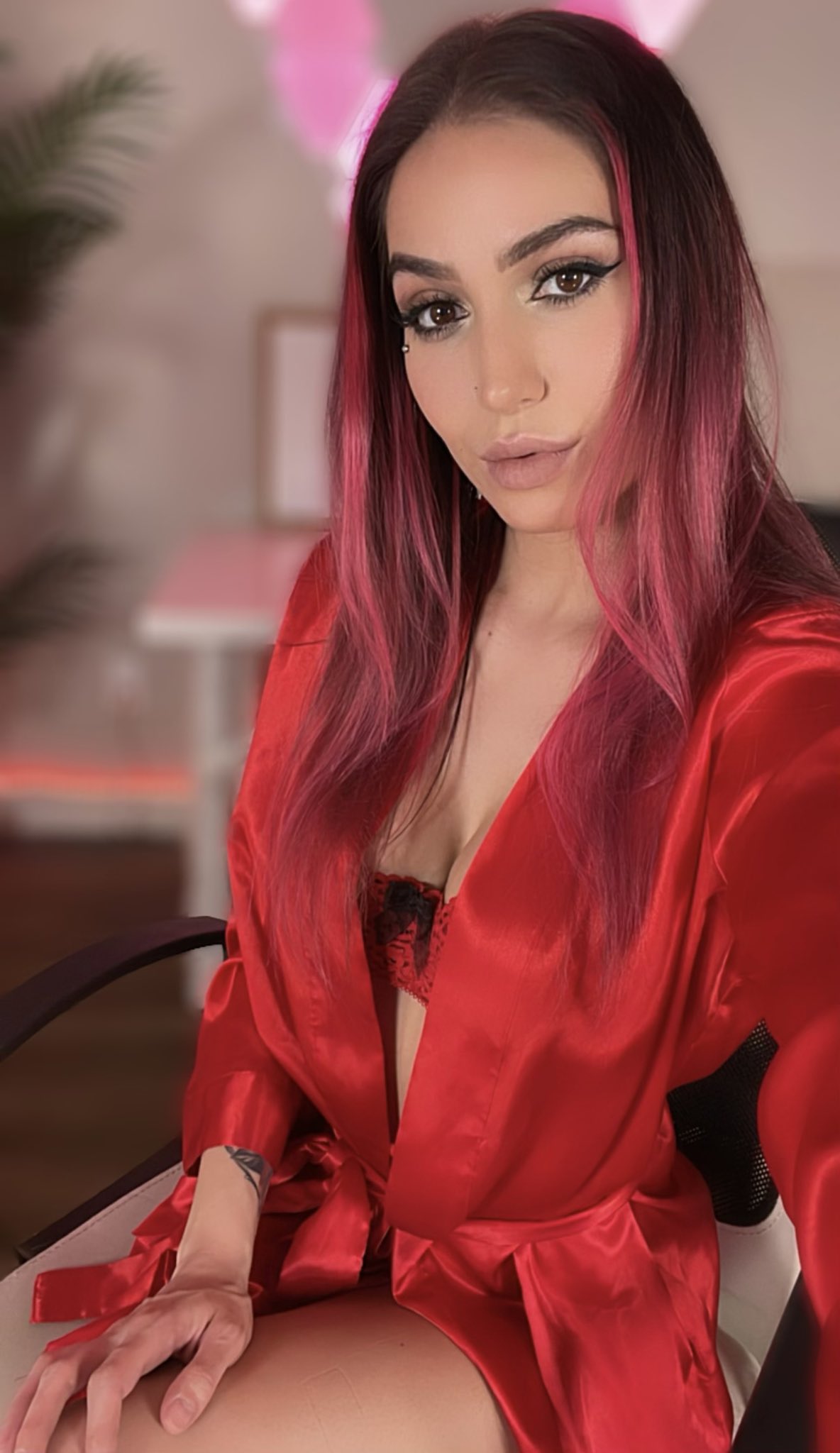 TW Pornstars - Desiree Dulce. Twitter. ️. 7:49 PM - 14 Jan 2022