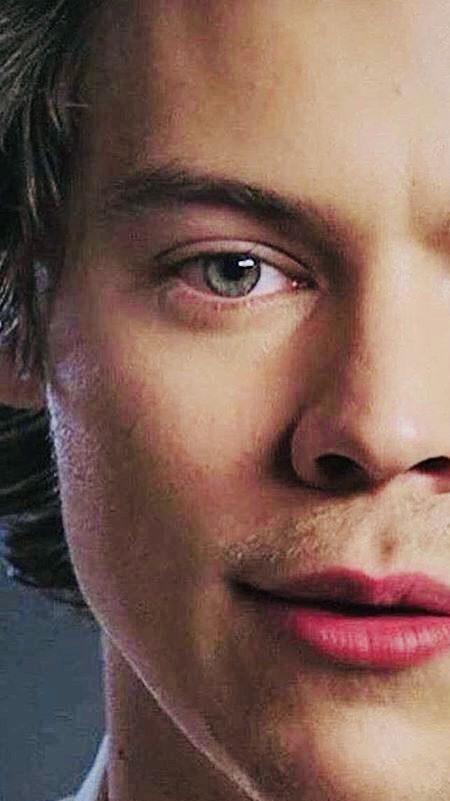 harry Styles pics (@thestylesfandom) on Twitter photo 