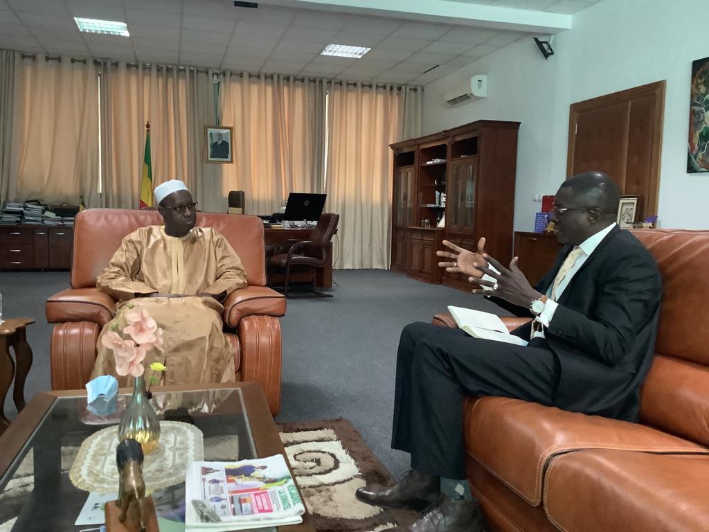 international du Centre.

Le Pr @MBOW a, à son tour, remercié Monsieur le Ministre pour ses propos aimables et son soutien dont il mesure la haute portée eu égard à l’immensité de la tâche qui l’attend et des espoirs que suscitent sa nomination. Il a, par ailleurs , exprimé ...