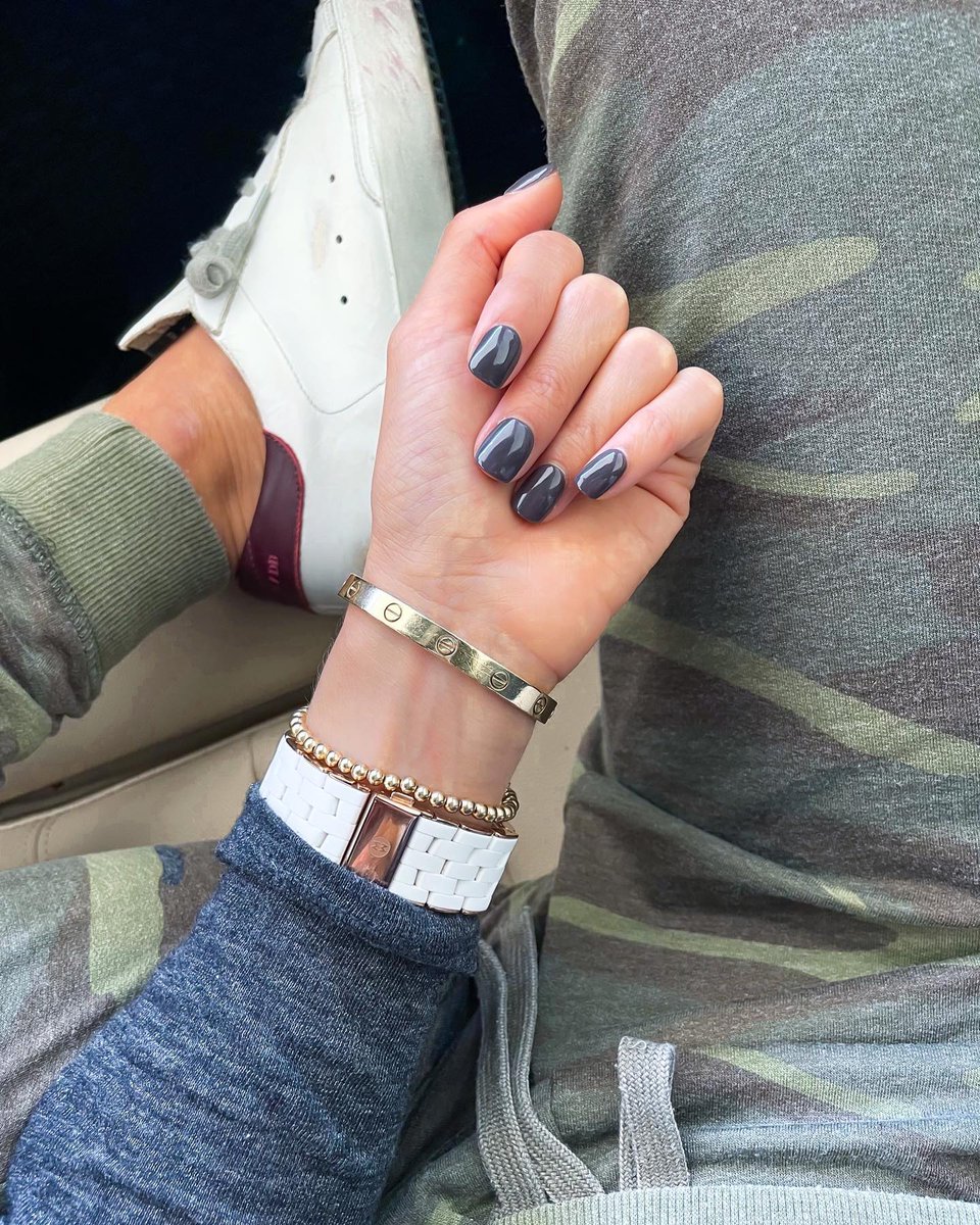 OPI_PRODUCTS's tweet photo. How gorgeous are these silky, dark grey nails?! We are swooning over here.
By: @samanthabelbel
Try this Shade: https://t.co/R4wGlBimTu
#ColorIsTheAnswer #OPIIceland #GreyNails #GreyMani #NeutralNails #NeutralMani #WinterNails #WinterMani #OPIObsessed #NailGoals https://t.co/9miLHYjcuJ