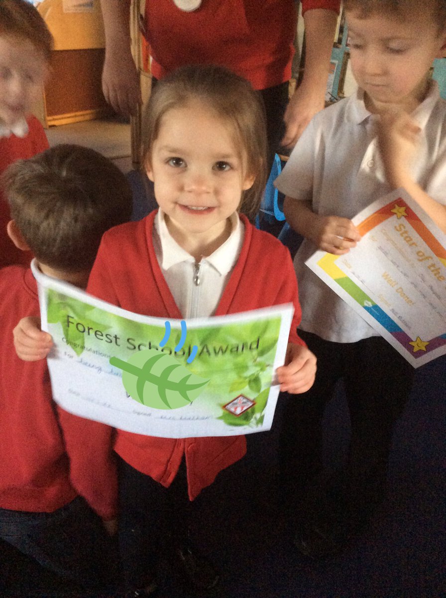 penryn_YR's tweet photo. 2 more Reception super stars and our Forest school award winner. 🌟 ⭐️🌟✨💫⭐️ https://t.co/FEB8cvNZIQ