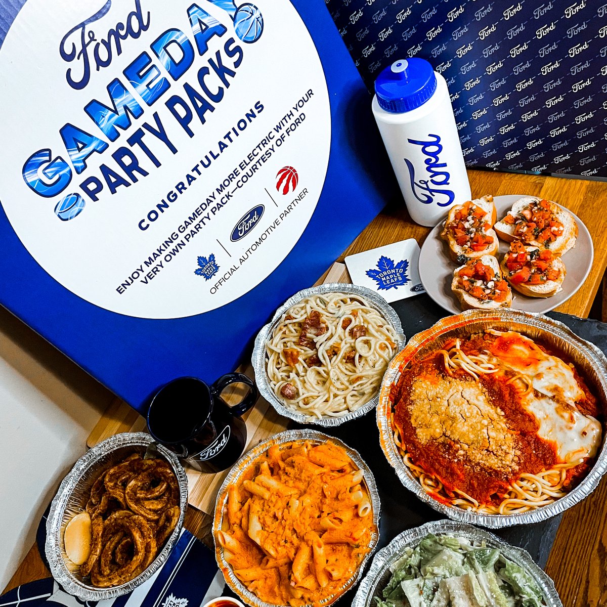 TheFordFANatic's tweet image. .@FordCanada is determined to help small businesses during these challenging times. To help #SupportLocal tell us about a favourite local restaurant in your area you'd like to have as a pre-game meal &amp;amp; enter at bitly.ws/jPos for your chance to win a Game Day Party!