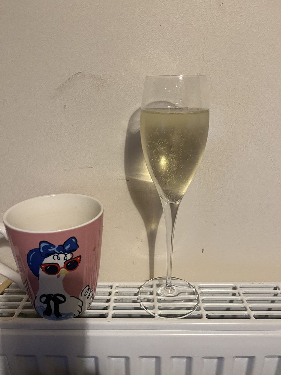 To everyone who is working in these difficult times I send big hugs. For those who are also doing dry January you have  my respect as I have been thinking about this drink since 8:15 this morning