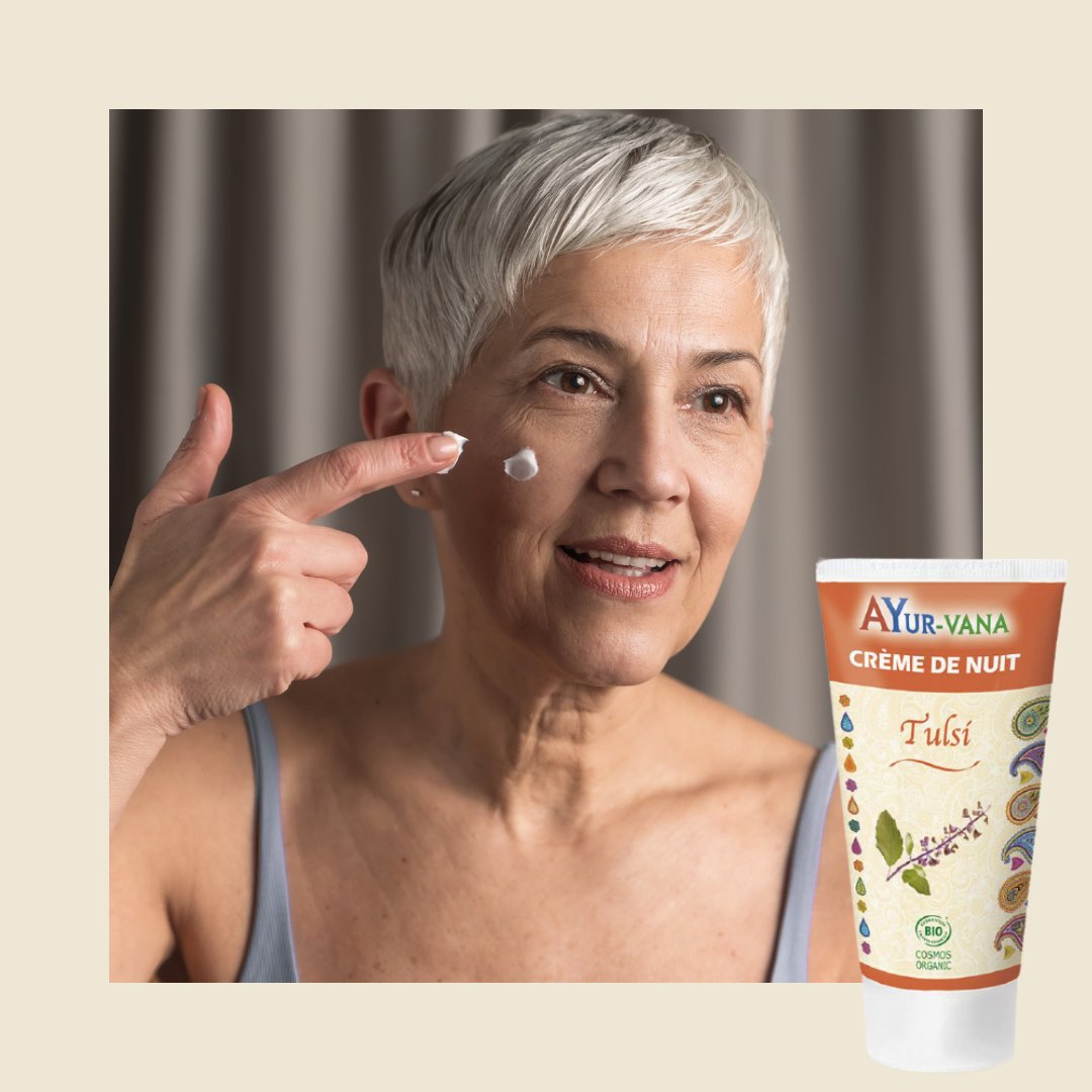 Pendant la nuit, la peau est moins soumise aux agressions extérieures que la journée et c’est l’occasion de la ressourcer avec la crème de nuit au Tulsi.

Découvrez-la ici : boutique.ayurvana.fr/crème-nuit

#ayurvana #ayurveda #crème #visage #nuit
