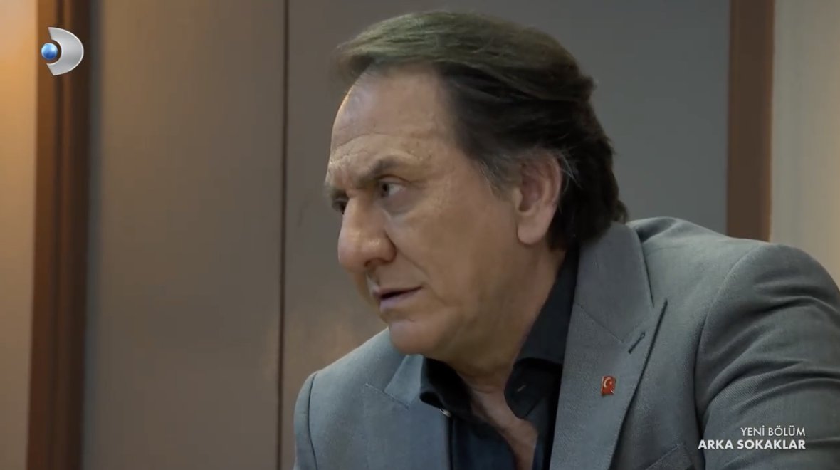 ProfDrDizi's tweet photo. DEMİŞTİM SİZE MESUT VURDU DİYE 🤬
MESUT VURMUŞ #RIZABABA'YI ALIN İŞTE 🤬
#ARKASOKAKLAR https://t.co/XSZFyJyYcu