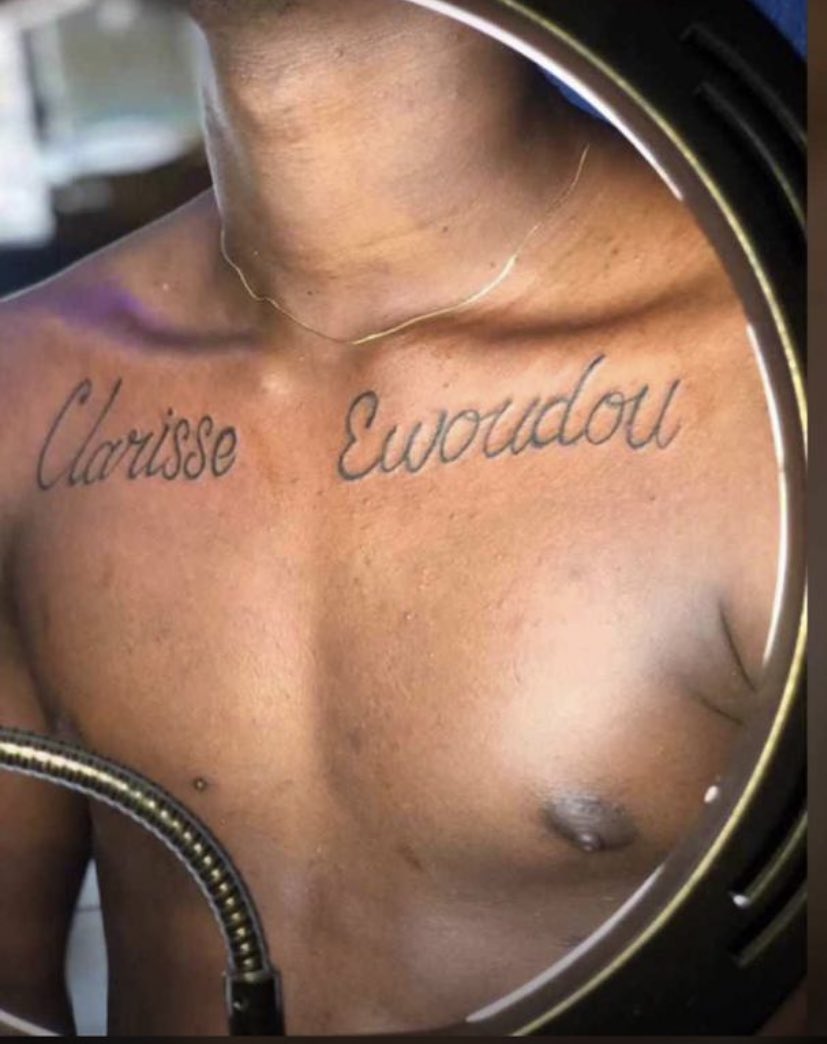 Tata_Passi's tweet image. On a dit une pincée, Clarisse a versé tout le sachet 

Merdeeee