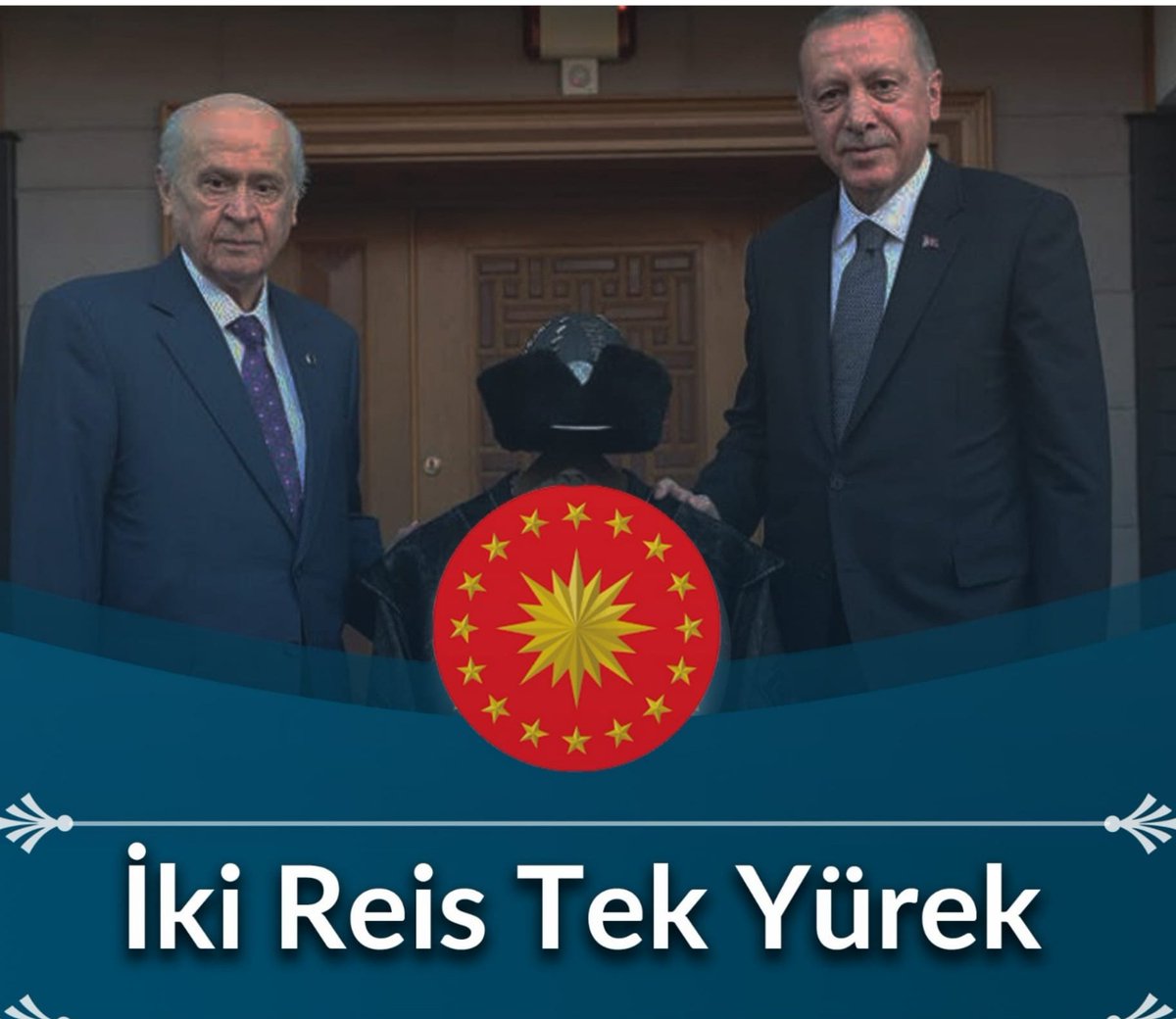 #DevletinYanındaDevlet

📌 Yanında, yöresinde  Cumhurbaşkanı, Başbakan,
Bakan ettiği bir çok kişi ona ihanet etti
📌 Amma o asla Dostluğunu esirgemedi

📌 Kardeşim dedigi kim varsa Erdoğan i satarken

📌 O Dimdik arkandayım dedi, öz güven verdi

📌 Teşekkürler <a href="/dbdevletbahceli/">Devlet Bahçeli</a>