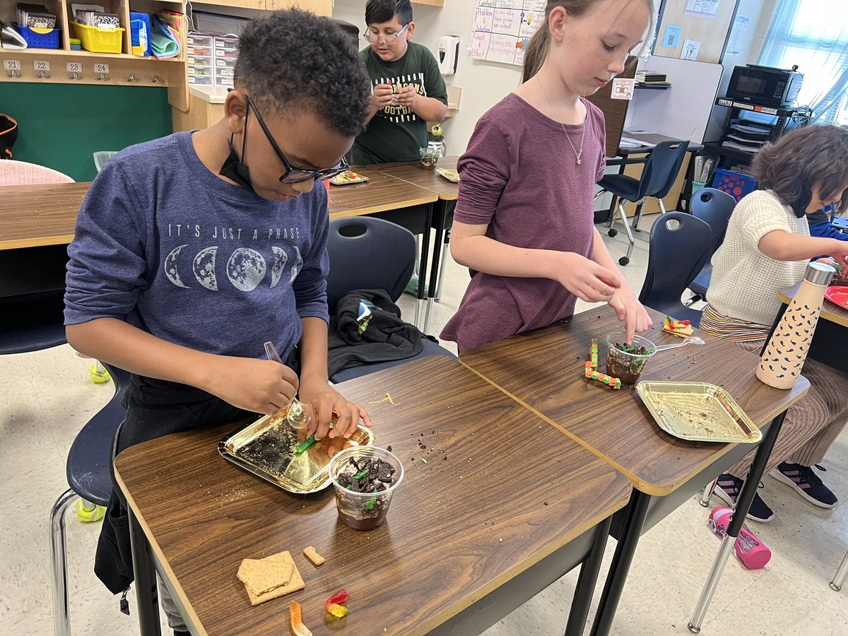 Frances Lee (@classwithmrslee) on Twitter photo After learning all about the properties of soil and soil conservation methods, students showed what they learned by making edible soil cups! Chocolate pudding = clay, graham crackers = silt/sand, and Oreos = loam! Twizzlers = grass! <a href="/NISDElemScience/">NISD Elem Science</a> #ScienceIsFun #FunInFourth After learning all about the properties of soil and soil conservation methods, students showed what they learned by making edible soil cups! Chocolate pudding = clay, graham crackers = silt/sand, and Oreos = loam! Twizzlers = grass! <a href="/NISDElemScience/">NISD Elem Science</a> #ScienceIsFun #FunInFourth